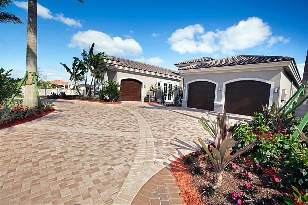 Best Interlocking Driveway Pavers  in Lyons, IL